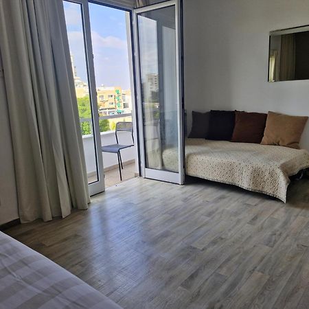 Appartamento Downtown Living By 'Flats Nicosia' Esterno foto