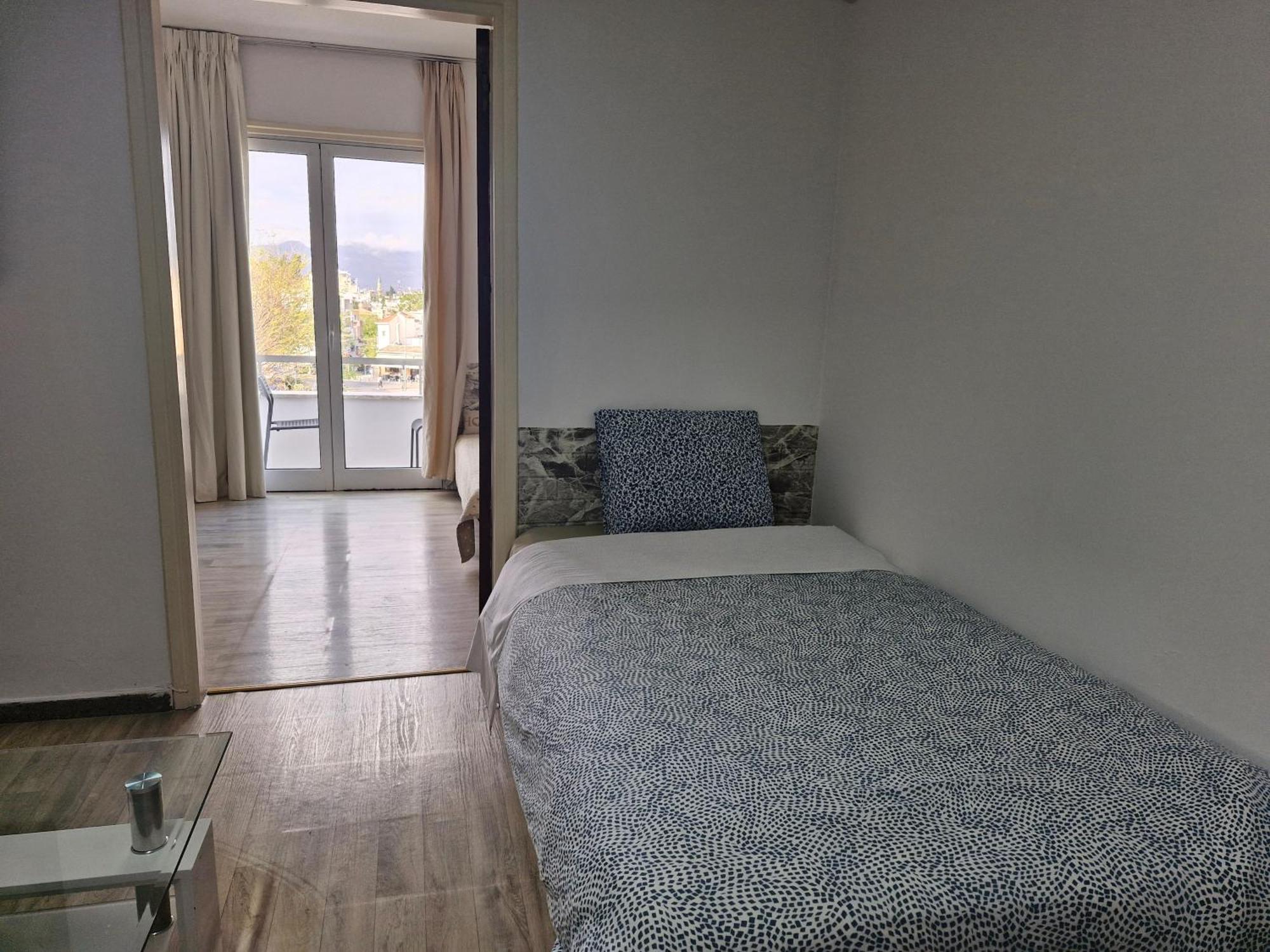 Appartamento Downtown Living By 'Flats Nicosia' Esterno foto